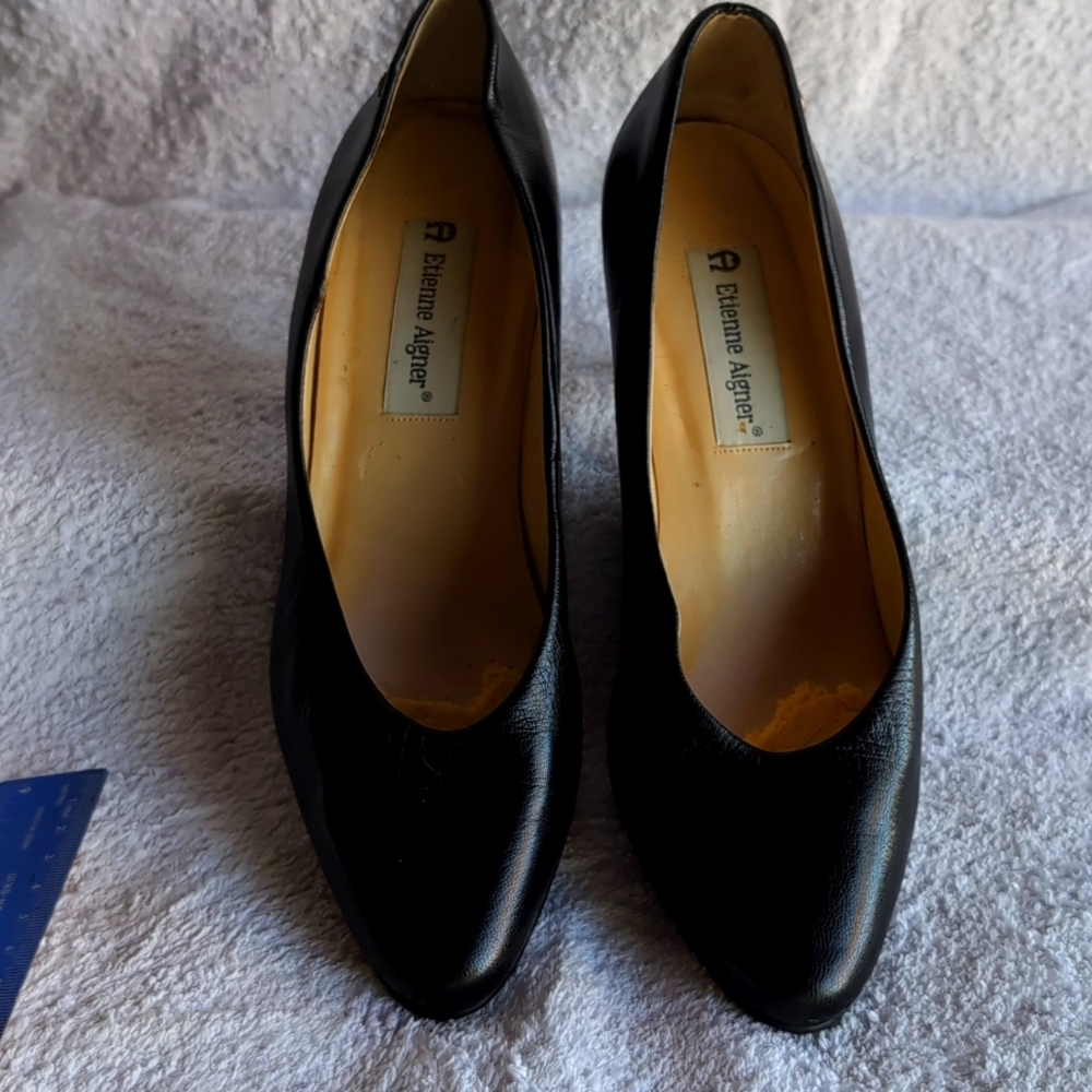 Vintage, Etienne Aigner ,Leather Pumps.